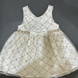 Beautiful, puffy white and gold dress for baby 12 months